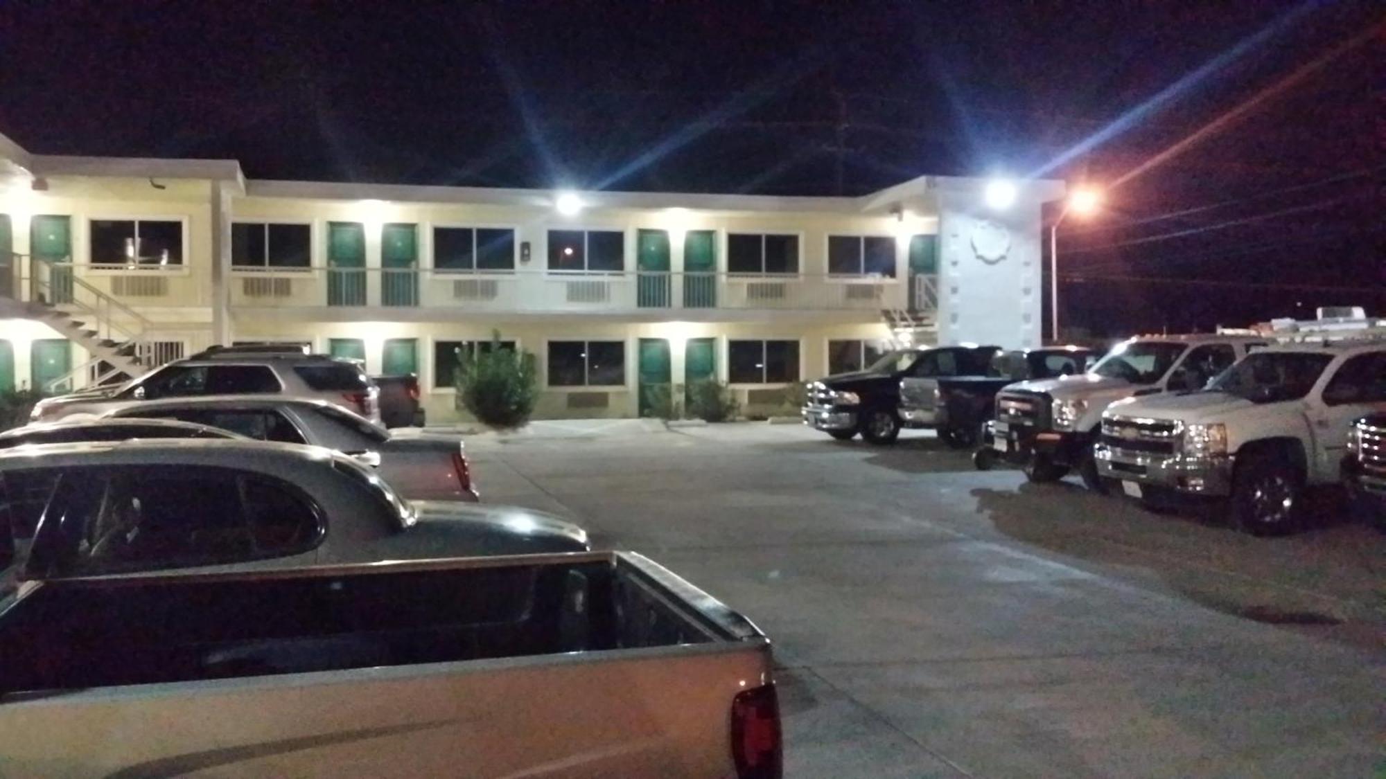 Motel Desert Mirage & Suites