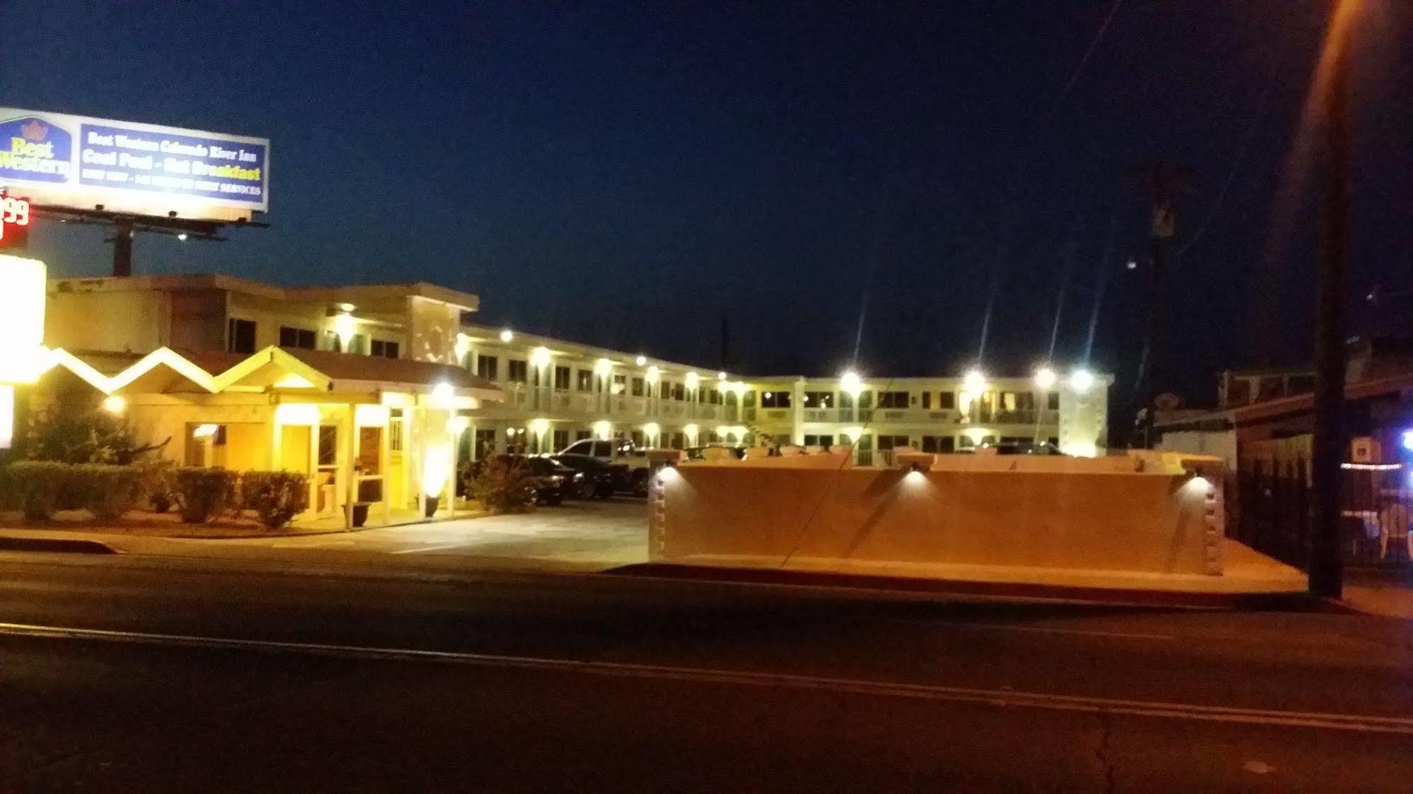 Motel Desert Mirage & Suites