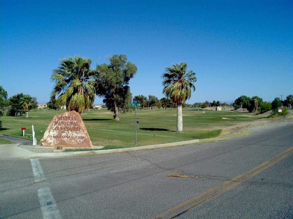 Desert Mirage & Suites 2*