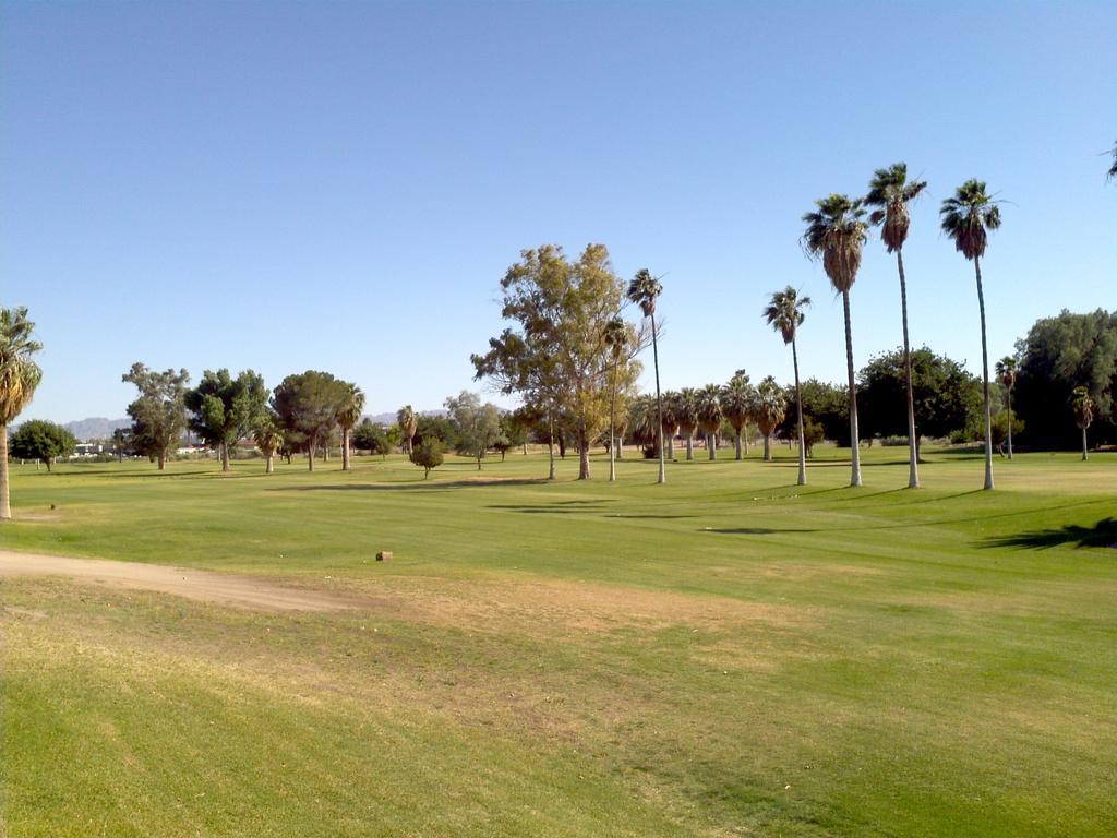 Desert Mirage & Suites Motel 2*